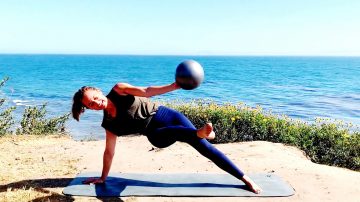 Bicycle and Scissor Kicks Abs, Summer Ready Core, Day 4 by Gone Adventuring