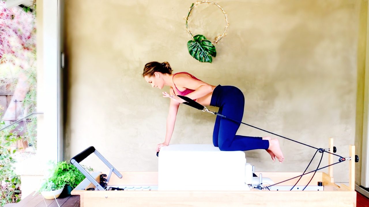 Abs, Back & Booty Workout 360 ° by Gone Adventuring